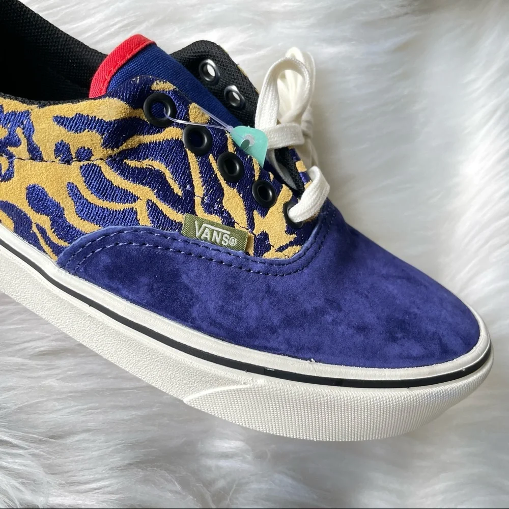 Vans ComfyCush Era Bugs Blueprint W8.5 VN0A3WM9WWG NIB
